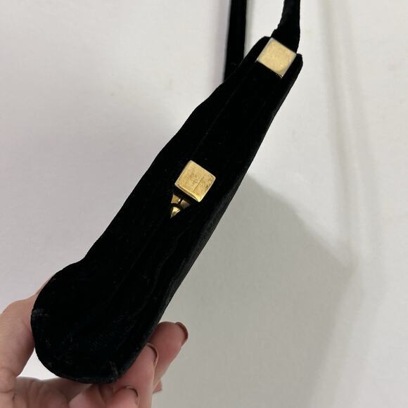 Vintage‎ Purse Evening Bag Made in Paris Black Velvet Dinner Show Cocktail Party - Picture 5 of 8